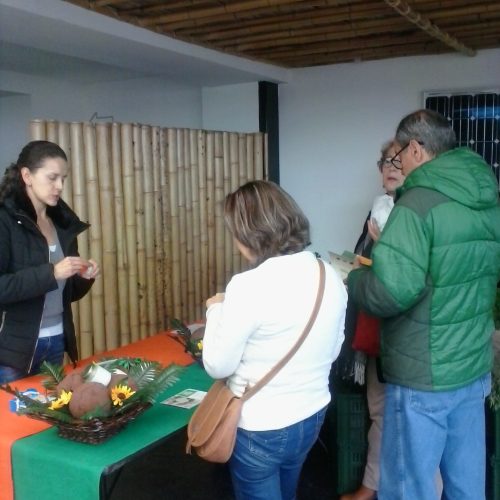 43720241_1860791790635127_2748970272794083328_n